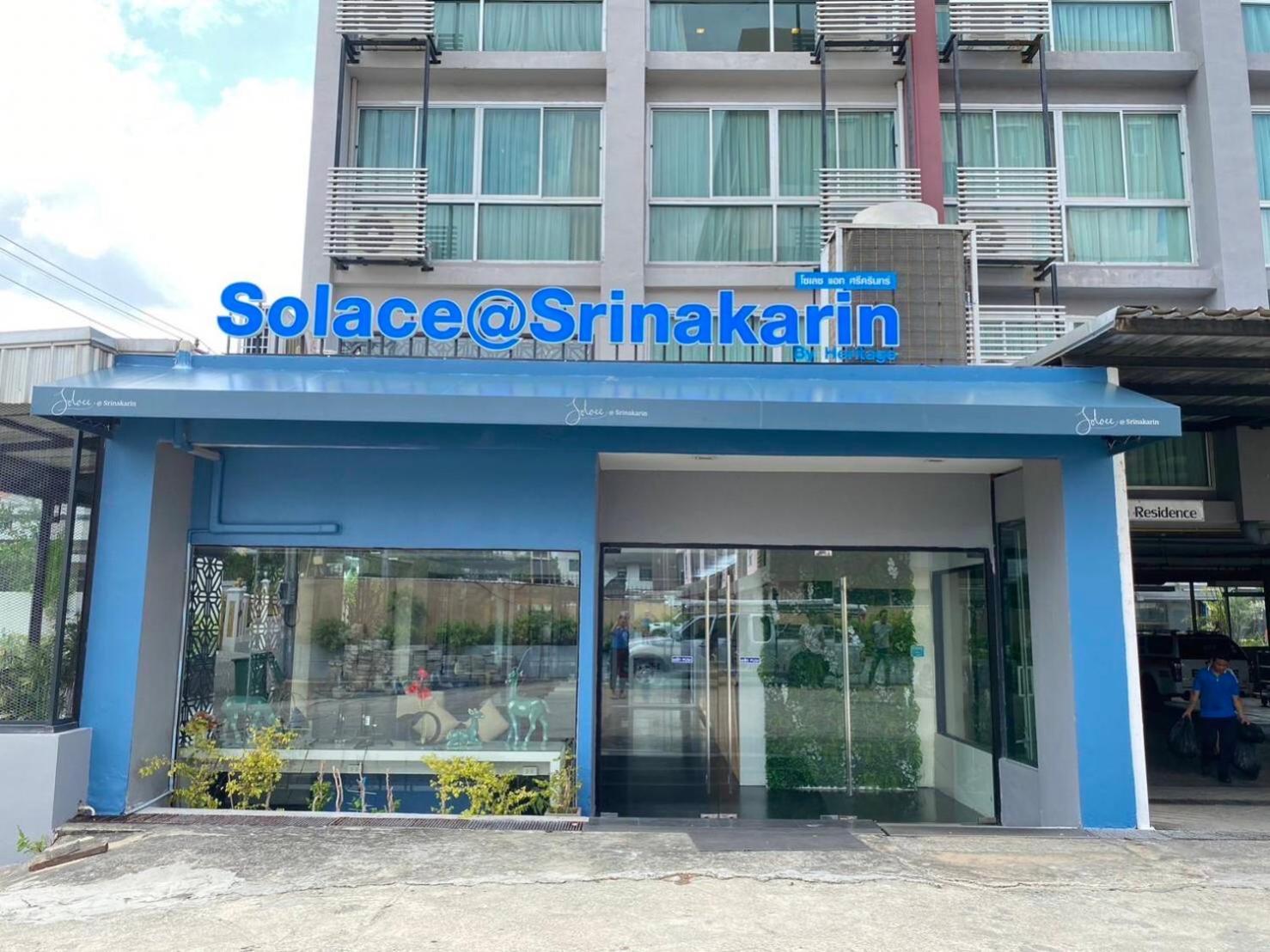 Solace At Srinakarin Hotel Bangkok Kültér fotó